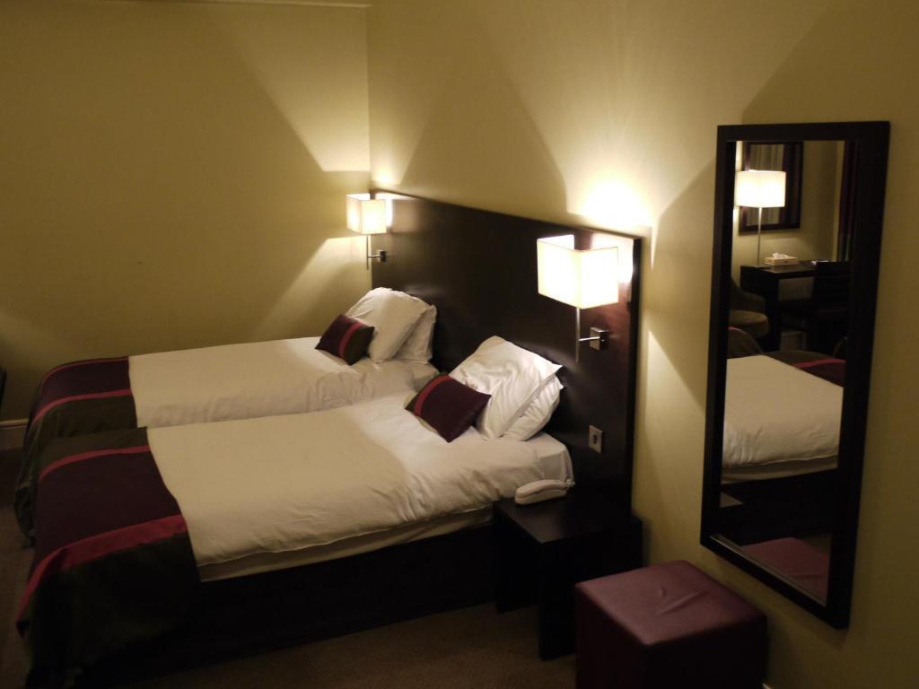 Hearns Hotel Clonmel Room photo